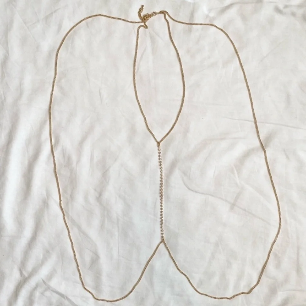 ⭐️ NEW - Rhinestone & Gold Body Chain - Picture 8 of 8